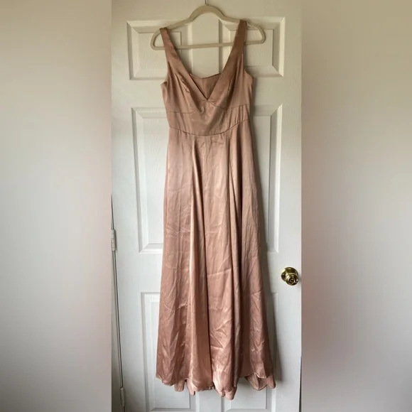 GALINA SIGNATURE
Charmeuse Tank V-Neck Dress with Slit - Picture 3 of 9